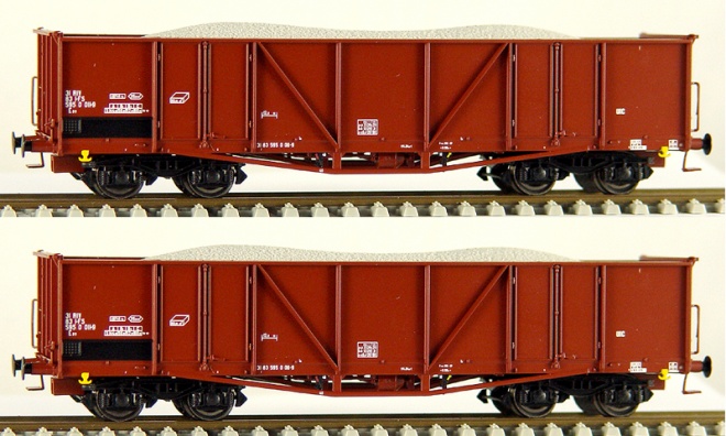 Set of 2 Gondola cars type Eas loaded with sand<br /><a href='images/pictures/ACME/45030.jpg' target='_blank'>Full size image</a>
